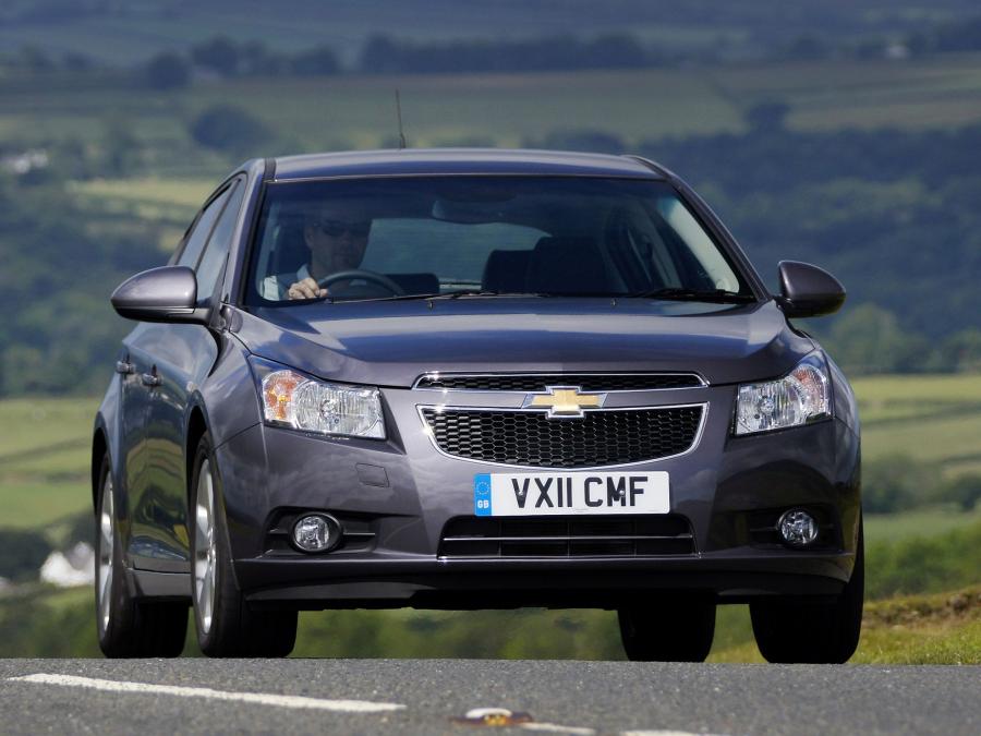  Chevrolet Cruze Hatchback 2011 года  (UK) (фото 25 из 43)